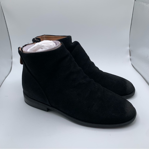 NWOB Gentle Souls Women's by Kenneth Cole Emma Bootie suede black size 6M 680 - Picture 4 of 9
